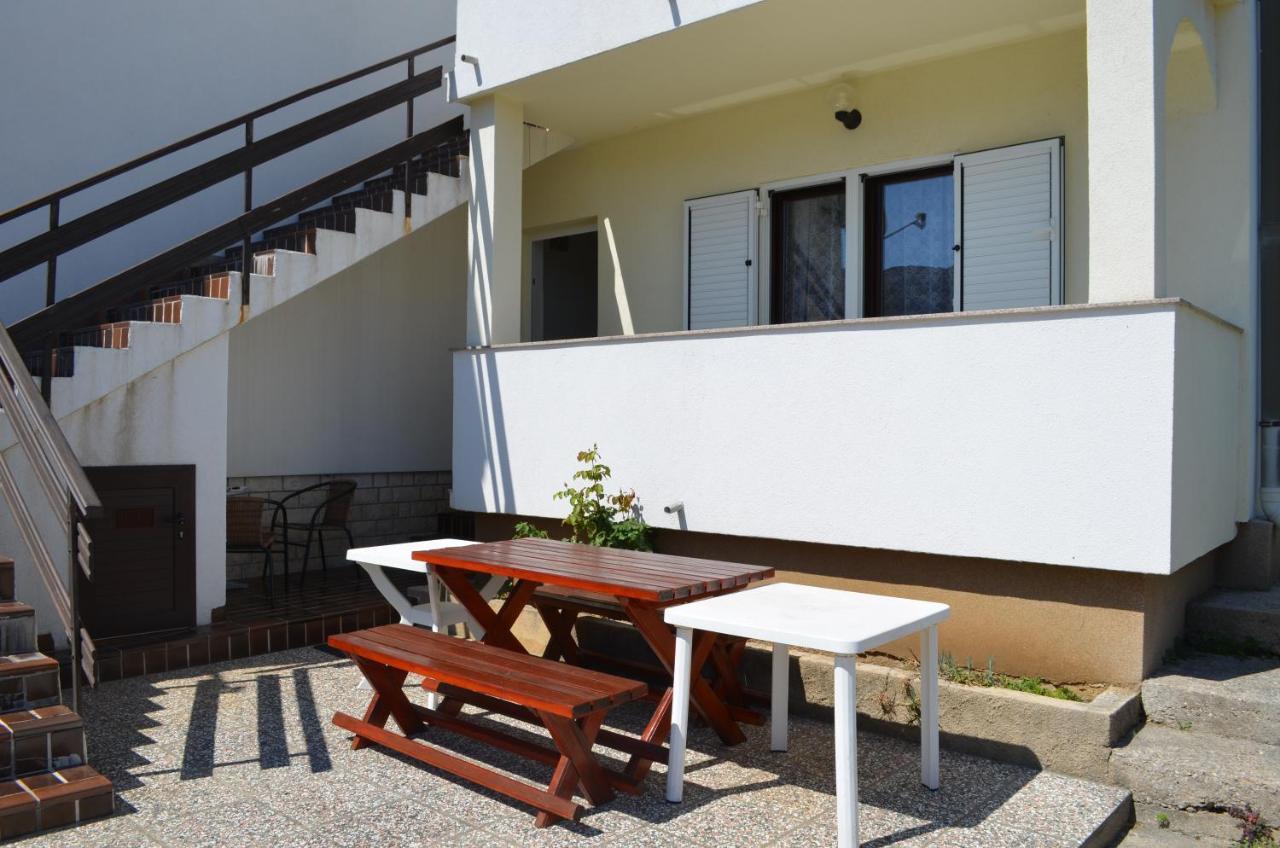 Apartments Aneva Baska  Ngoại thất bức ảnh