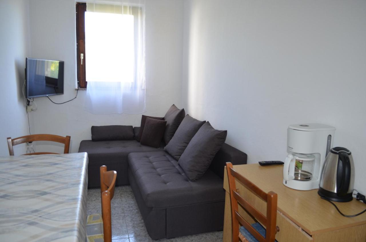 Apartments Aneva Baska  Ngoại thất bức ảnh